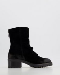 ZAMSZOWE BOTKI 14085 CAMOS NERO. Botki Venezia, bez wzorów, ze skóry, bez obcasa, bez zapięcia. Za 269.00 zł.