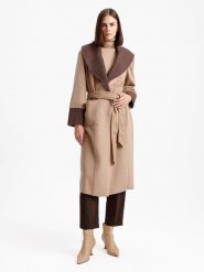 BGN Płaszcz przejściowy w kolorze jasnobrązowym rozmiar: 40. Brązowe płaszcze BGN, bez wzorów, bez kaptura. Za 372.45 zł.