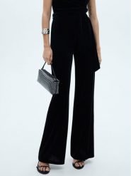 Mango Kombinezon 77098267 Czarny Wide Leg. Czarne sukienki Mango, xl, bez wzorów, z syntetyku, bez kołnierzyka, bez ramiączek. Za 139.99 zł.