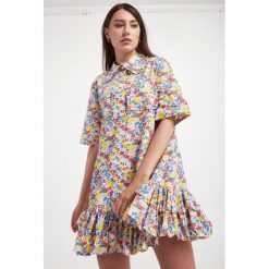 Sukienka Kavrin CUSTOMMADE. Białe sukienki Custommade, m, bez wzorów, bez kołnierzyka, bez ramiączek, mini. W wyprzedaży za 713.40 zł.