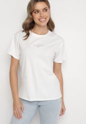 Biały T-shirt z Bawełny Ozdobiony Napisem Marivorra. Białe t-shirty Born2be, m, bez wzorów, z bawełny, klasyczne, bez kołnierzyka, bez ramiączek. W wyprzedaży za 29.74 zł.