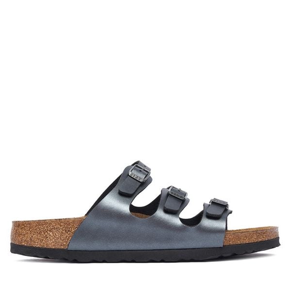 Klapki Birkenstock. Czarne klapki Birkenstock, bez wzorów, bez obcasa, bez zapięcia. Za 399.99 zł.