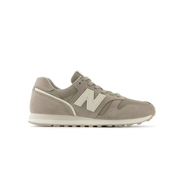 Buty sportowe sneakersy damskie New Balance 373. Brązowe buty sportowe lifestyle New Balance, bez wzorów, sportowe, bez zapięcia, New Balance 373. Za 299.00 zł.