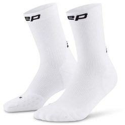 Damskie krótkie skarpety kompresyjne sportowe Core Run do połowy łydki CEP. Czarne skarpetki CEP, bez wzorów, z dzianiny. Za 79.00 zł.