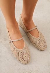 Ciemnobeżowe Ażurowe Balerinki VICES w Stylu Boho z Paskiem z Klamerką Phepheu. Brązowe baleriny Born2be, w ażurowe wzory, z jeansu, boho, bez obcasa, bez zapięcia. Za 99.99 zł.