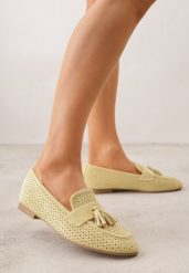 Żółte Mokasyny z Imitacji Zamszu z Ozdobną Perforacją i Frędzlami Yenone. Żółte mokasyny Born2be, bez wzorów, z jeansu. Za 89.99 zł.