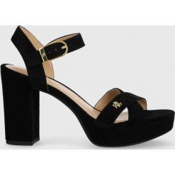 Lauren Ralph Lauren sandały zamszowe Fenton kolor czarny 802799412001. Czarne sandały Lauren Ralph Lauren, bez wzorów, z gumy, bez obcasa, na obcasie, bez zapięcia. W wyprzedaży za 429.99 zł.