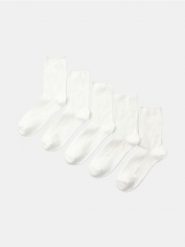 Skarpetki z bawełną 5 pack - kremowy. Białe skarpetki Sinsay, bez wzorów, z bawełny. Za 17.99 zł.