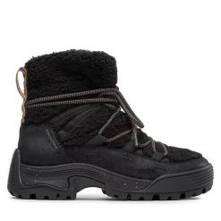 Śniegowce Clarks. Czarne śniegowce Clarks, bez wzorów, bez zapięcia. Za 969.99 zł.