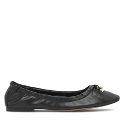 Baleriny Nine West. Czarne baleriny Nine West, bez wzorów, bez obcasa, bez zapięcia. Za 199.99 zł.