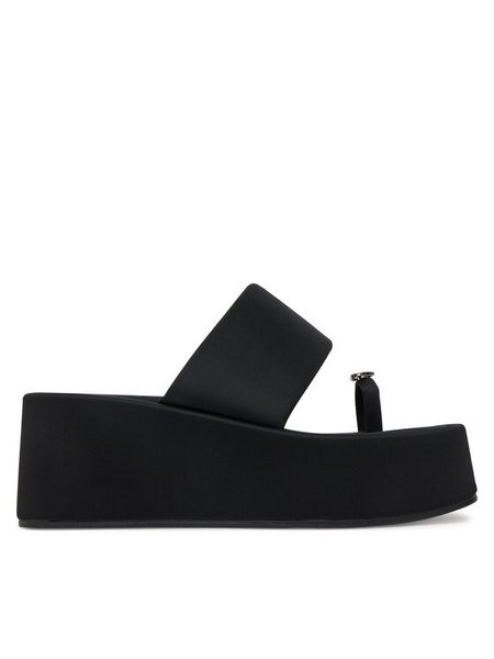 Juicy Couture Japonki WSS21512-02 Czarny. Czarne japonki Juicy Couture, bez wzorów, z materiału. Za 183.99 zł.