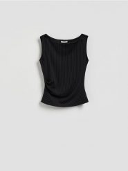 Bluzka z wiskozą - ciemnoszary. Szare bluzki Reserved, l, bez wzorów, z dzianiny, bez kołnierzyka, bez ramiączek. Za 79.99 zł.