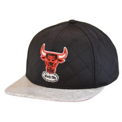 Czapka z daszkiem Mitchell & Ness NBA Diamond Base HWC Chicago -CBUYYPPPBLCK. Czarne czapki z daszkiem Mitchell & Ness, bez wzorów, sportowe. Za 89.00 zł.