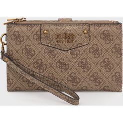 Guess portfel damski kolor brązowy. Brązowe portfele Guess, z aplikacjami. Za 279.99 zł.