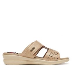Klapki Go Soft. Brązowe klapki GO SOFT, bez wzorów, bez obcasa, bez zapięcia. Za 119.99 zł.