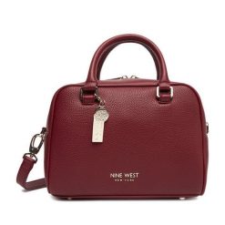 Torebka Nine West. Czerwone torebki klasyczne Nine West, bez wzorów, klasyczne, bez dodatków. Za 369.99 zł.