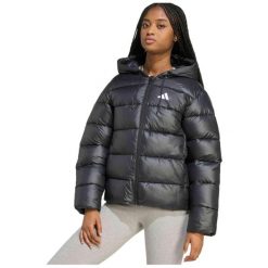 Kurtka puchowa z kapturem dla kobiet adidas Essentials Climawarm. Czarne kurtki adidas, l, bez wzorów, z materiału, klasyczne, z kapturem. Za 362.50 zł.