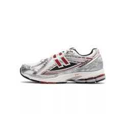 Buty do biegania New Balance 1906R szaro-czerwono-białe. Białe buty do biegania New Balance, bez wzorów, z materiału, bez zapięcia, do biegania. Za 680.55 zł.