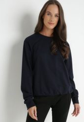 Granatowa Bluza Voeum. Niebieskie bluzy Born2be, l, bez wzorów, z dresówki, biznesowe, bez ramiączek, bez kaptura. Za 39.99 zł.