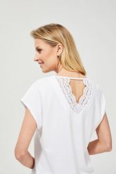 Bluzka z koronką na plecach. Białe bluzki MOODO, xs, bez wzorów, z bawełny, klasyczne, bez kołnierzyka, bez ramiączek. W wyprzedaży za 19.99 zł.