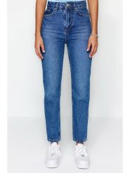 Trendyol Dżinsy - Mom fit - w kolorze niebieskim rozmiar: 34. Niebieskie jeansy Trendyol, bez wzorów, z bawełny, klasyczne, z podwyższonym stanem. Za 92.42 zł.
