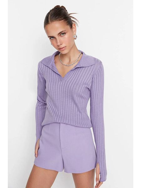 Trendyol Sweter w kolorze lawendowym rozmiar: L. Różowe swetry Trendyol, l, bez wzorów, ze splotem, bez ramiączek. Za 82.83 zł.