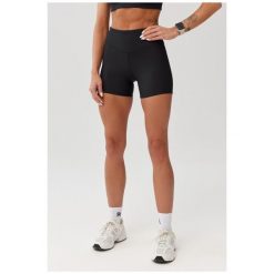 Damskie spodenki szorty sportowe fitness Rough Radical Aven Shorts. Czarne szorty sportowe ROUGH RADICAL, bez wzorów, na fitness i siłownię. Za 149.90 zł.