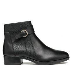Botki Geox. Czarne botki Geox, bez wzorów, bez obcasa, na płaskiej podeszwie, bez zapięcia. Za 339.99 zł.