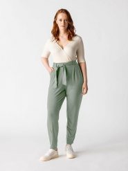 Les Lunes Spodnie "Jade" w kolorze zielonym rozmiar: XS. Zielone spodnie materiałowe Les Lunes, bez wzorów, z materiału, z podwyższonym stanem. Za 217.99 zł.