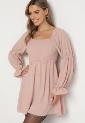 Różowa Rozkloszowana Sukienka z Elastyczną Górą i Falbankami przy Rękawach Saviella. Czerwone sukienki Born2be, na co dzień, bez wzorów, z jeansu, eleganckie, bez kołnierzyka, bez ramiączek, mini, rozkloszowane. W wyprzedaży za 55.99 zł.