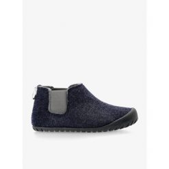 Kapcie Gumbies Brumby Boots. Niebieskie kapcie Gumbies, bez wzorów. Za 151.99 zł.