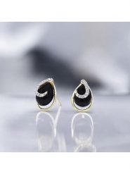 DIAMOND & CO Złote kolczyki-wkrętki "Galapagos" z diamentami rozmiar: onesize. Czarne kolczyki Diamond & Co, z agatem, złote. Za 817.99 zł.