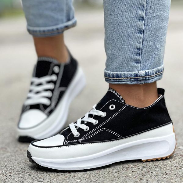 Czarne sportowe buty damskie, trampki McKeylor 13562. Czarne buty sportowe lifestyle McKeylor, bez wzorów, ze skóry, sportowe, bez zapięcia. Za 99.00 zł.