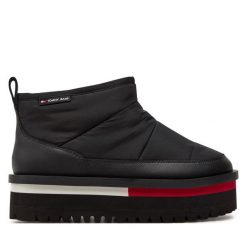 Śniegowce Tommy Jeans. Czarne śniegowce Tommy Jeans, bez wzorów, z jeansu, bez zapięcia. Za 649.99 zł.