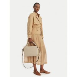 Torebka Coccinelle. Brązowe torebki klasyczne Coccinelle, bez wzorów, klasyczne, bez dodatków. Za 1,849.00 zł.