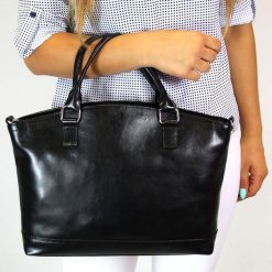 Torebka skórzana damska kuferek łódka DAN-A T194 czarna. Czarne torebki klasyczne DAN-A, bez wzorów, ze skóry, bez dodatków. Za 399.99 zł.