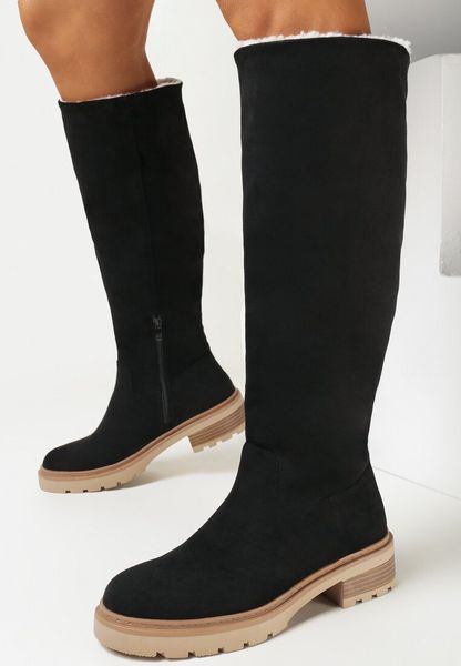 Czarne Kozaki Ocieplone Futerkiem Nunerise. Czarne kozaki Born2be, na zimę, bez wzorów, z materiału, klasyczne, z okrągłym noskiem, bez obcasa, na płaskiej podeszwie, bez zapięcia. Za 139.99 zł.