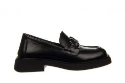 Półbuty Bayla-161 157 2343 10 Black 161608, Czarny, Skóra naturalna - 37. Czarne półbuty wsuwane Bayla, z aplikacjami, ze skóry, eleganckie, bez obcasa. W wyprzedaży za 332.10 zł.