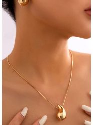 Atelier MIU Pozłacany naszyjnik z zawieszką - dł. 45 cm rozmiar: onesize. Żółte naszyjniki atelier MIU, z materiału, pozłacane. Za 48.05 zł.