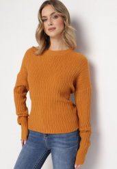 Brązowy Sweter o Klasycznym Kroju z Wytłoczonym Wzorem Gundall. Brązowe swetry Born2be, bez wzorów, klasyczne, bez ramiączek. W wyprzedaży za 84.99 zł.