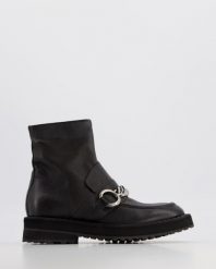 CZARNE BOTKI A58207 NERO. Czarne botki Venezia, bez wzorów, ze skóry, bez obcasa, bez zapięcia. Za 399.00 zł.