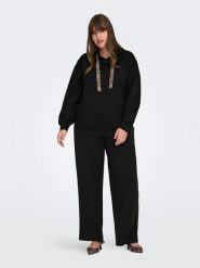 ONLY Bluza w kolorze czarnym rozmiar: M-46/48. Czarne bluzy z kapturem ONLY, m, bez wzorów, z kapturem. Za 104.99 zł.