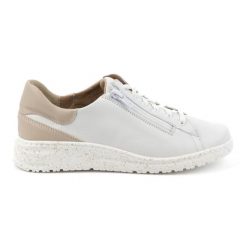 WASAK Półbuty damskie sneakersy skórzane 0720W białe. Białe półbuty wsuwane bez wzorów, ze skóry, biznesowe, bez obcasa. Za 408.14 zł.