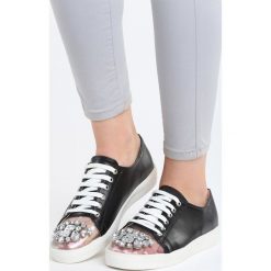 Czarne Trampki Pearl Jam. Trampki marki Born2be. Za 59.99 zł.