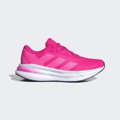 Buty Galaxy 7 Running. Brązowe buty do biegania adidas, bez wzorów, bez zapięcia, do biegania. Za 239.00 zł.
