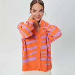 Kardigan oversize ze wzorem - Wielobarwny. Swetry Sinsay, l, bez wzorów, bez ramiączek. Za 79.99 zł.