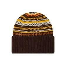 Czapka zimowa damska New Era Rail Isle Cuff Knit Beanie. Brązowe czapki zimowe New Era, bez wzorów, sportowe. Za 129.99 zł.