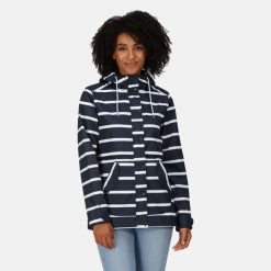 Damska kurtka turystyczna parka z membraną przeciwdeszczowa Bayla. Niebieskie płaszcze Regatta, l, bez wzorów, z poliesteru, bez kaptura. Za 199.99 zł.