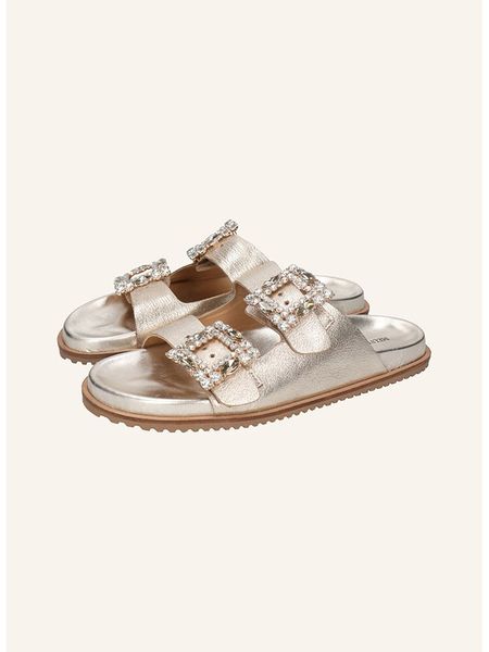 MELVIN & HAMILTON Skórzane klapki "Eve 1" w kolorze złotym rozmiar: 38. Żółte klapki Melvin & Hamilton, bez wzorów, klasyczne, z otwartym noskiem, bez obcasa, bez zapięcia. Za 334.60 zł.