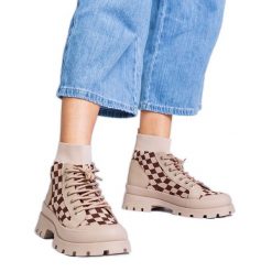 Brązowe botki trampki na platformie. Brązowe trampki bez wzorów, z tkaniny, eleganckie, bez zapięcia. Za 73.74 zł.